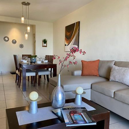Beautiful Apartment, Terrace With Incredible View, 3 Bdr, Escalon, Exclusive, Secure San Salvador Exterior photo